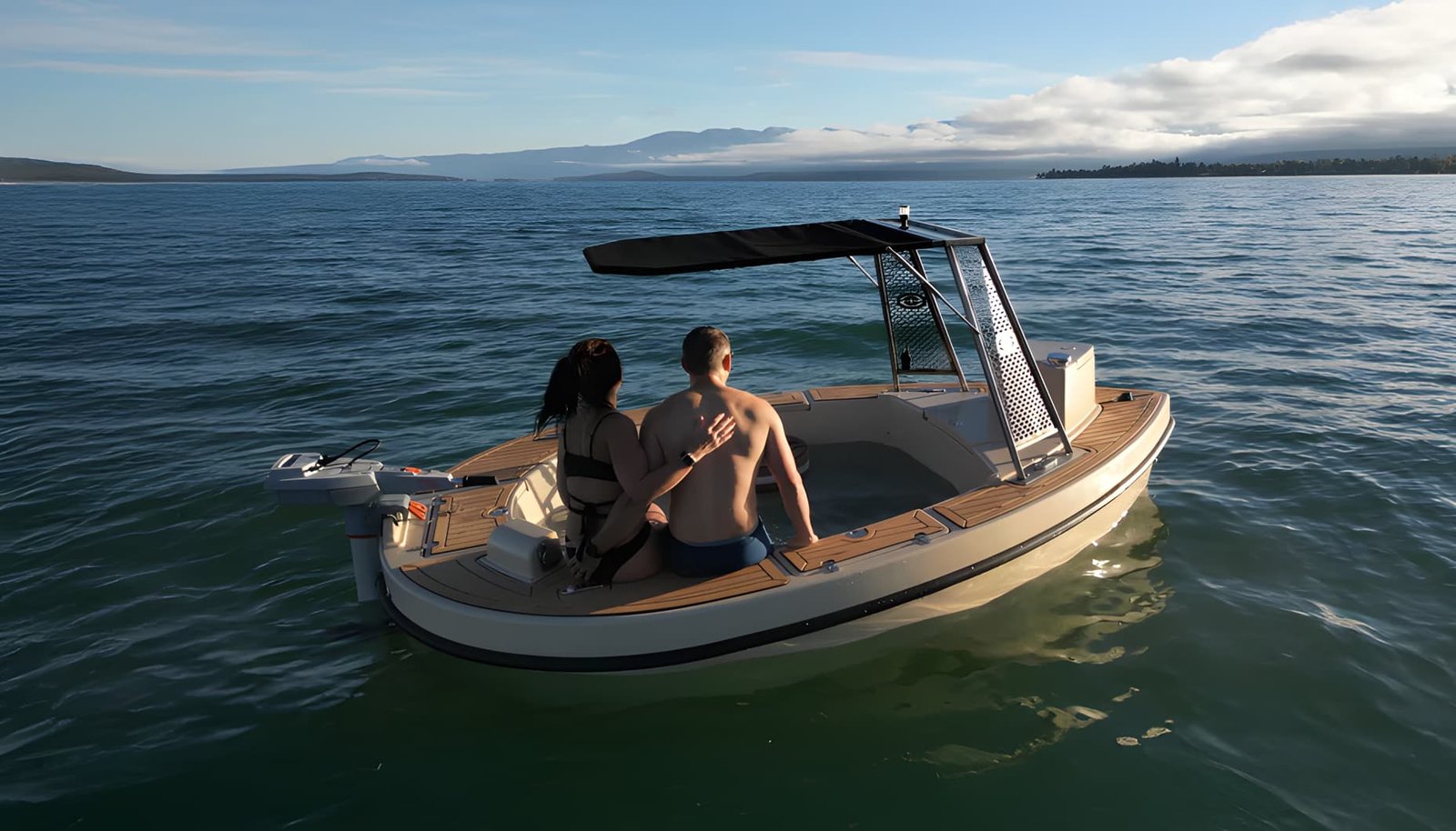 hot-tub-boat-1 Hot Tub Boating in North Idaho